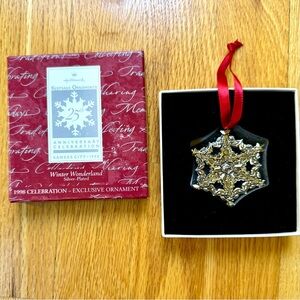 Winter Wonderland Silver Plated Hallmark Snowflake Keepsake Ornament